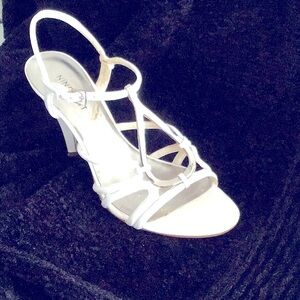 Nine West White & Silver 3” Heels Sz 6.5
